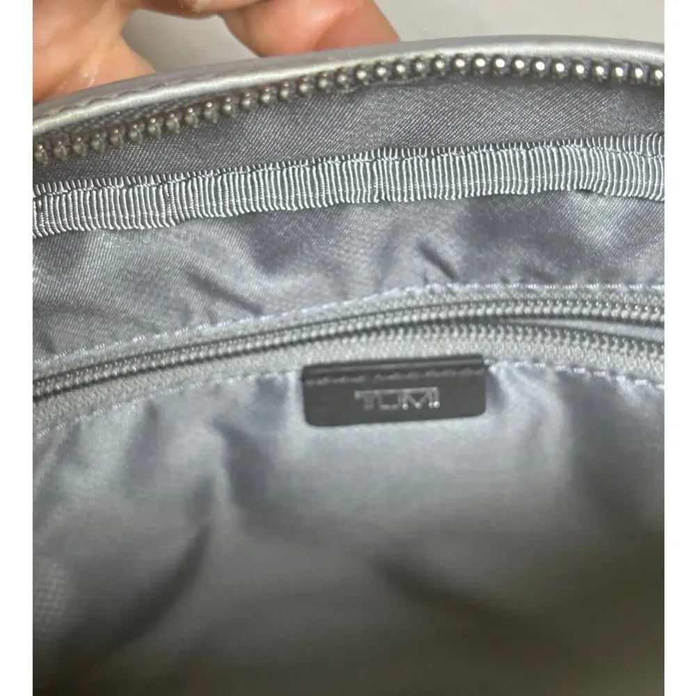 Tumi Voyageur Turner Gray Ombre Crossobody 9 x 8 148539A214